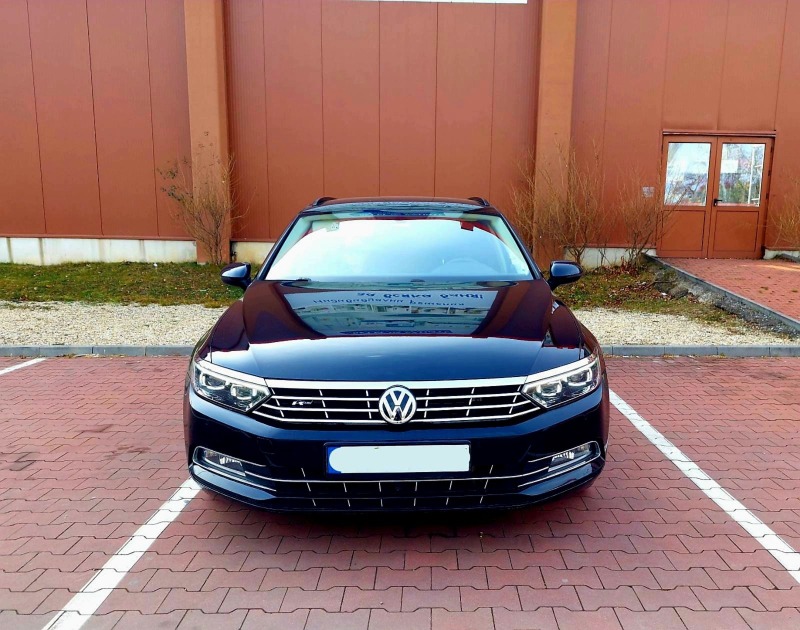 VW Passat Facelift визия ТОП ! Дигитал, R-LINE , снимка 5 - Автомобили и джипове - 42425263