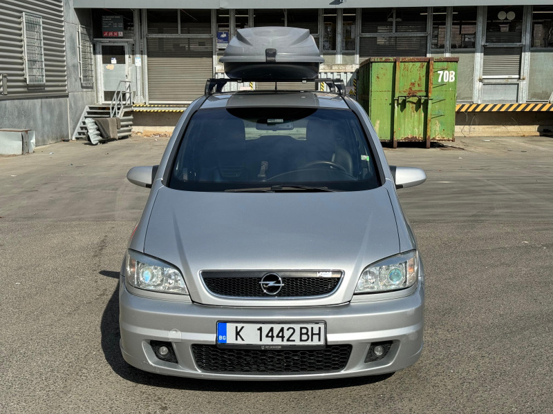 Opel Zafira 2.0 T OPC, снимка 11 - Автомобили и джипове - 46410192