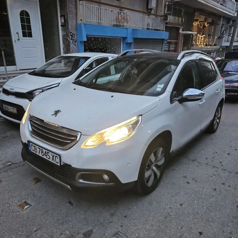 Peugeot 2008 1.2 Allure Автоматик Уникат Швейцария, снимка 2 - Автомобили и джипове - 48514349