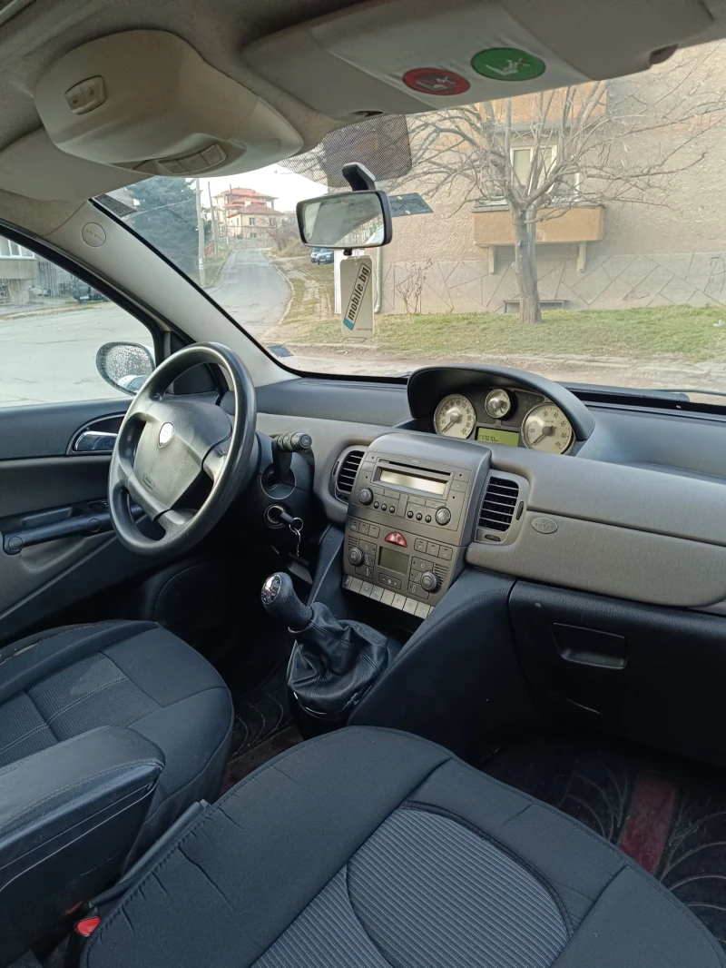 Lancia Ypsilon 1.3 multijet, снимка 8 - Автомобили и джипове - 48521898