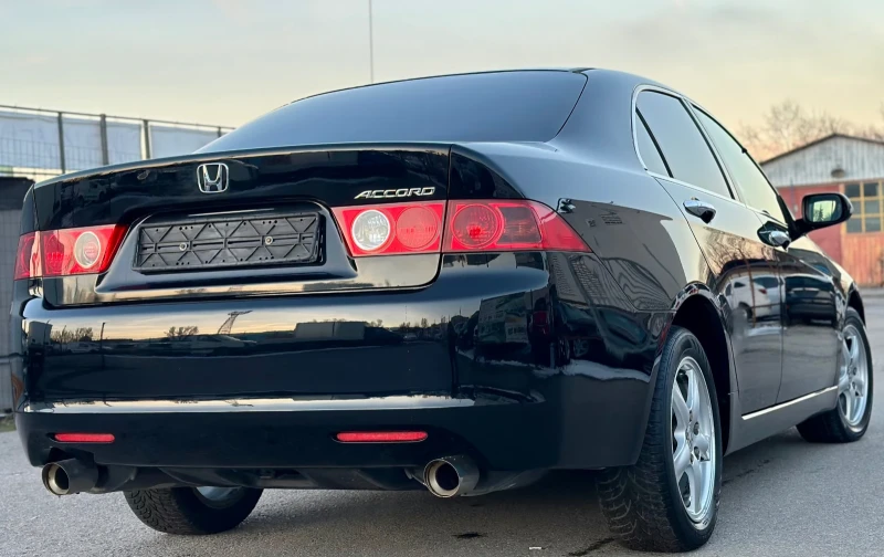 Honda Accord 2.4 Executive Кожа Нави 190хил к.м Като Нова, снимка 4 - Автомобили и джипове - 48562234