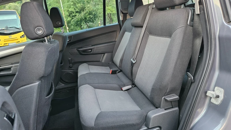 Opel Zafira 1.9 JTD 7Mesta/6skorosti/ЛИЗИНГ, снимка 14 - Автомобили и джипове - 51510116