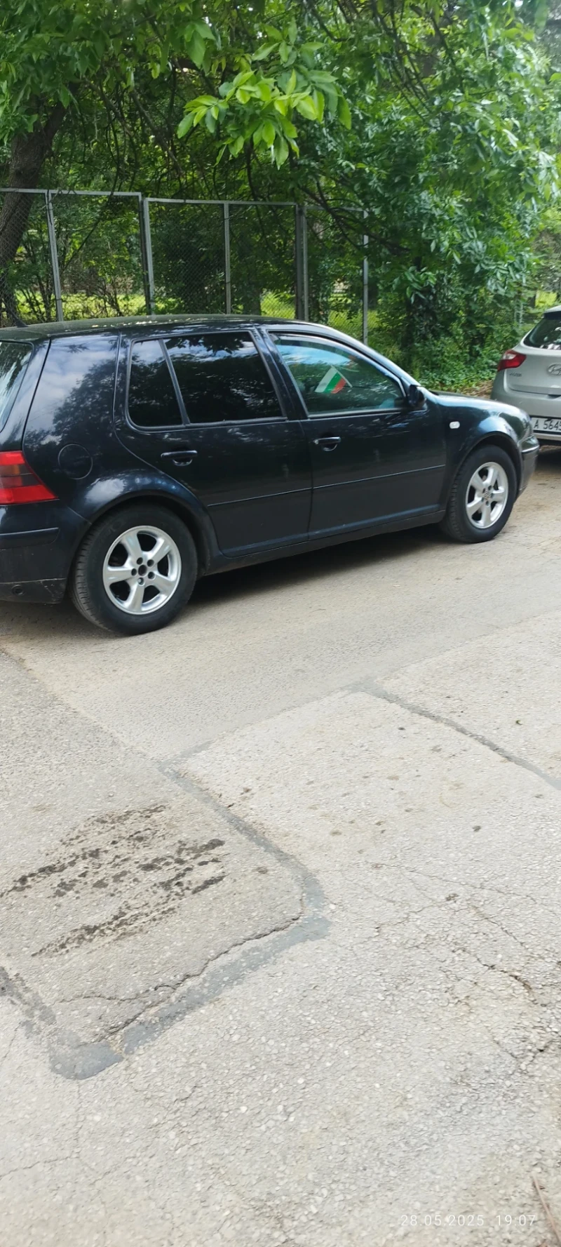 VW Golf, снимка 4 - Автомобили и джипове - 52029230