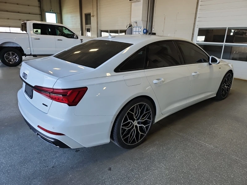 Audi A6 Technik* S-line* B&O* Distronic* Обдух* Пано* Каме, снимка 3 - Автомобили и джипове - 52317637