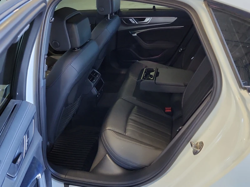 Audi A6 Technik* S-line* B&O* Distronic* Обдух* Пано* Каме, снимка 13 - Автомобили и джипове - 52317637