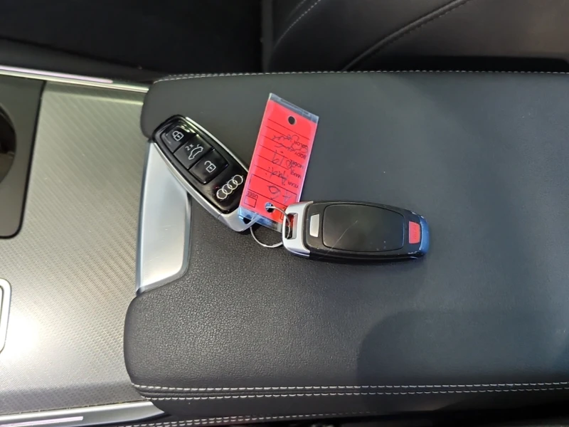 Audi A6 Technik* S-line* B&O* Distronic* Обдух* Пано* Каме, снимка 10 - Автомобили и джипове - 52317637