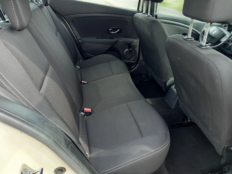 Renault Fluence, снимка 14 - Автомобили и джипове - 53083957