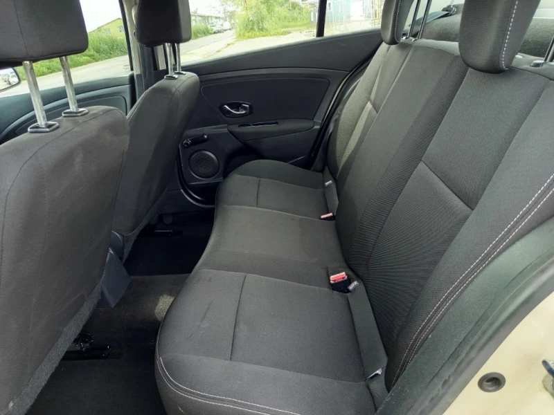 Renault Fluence, снимка 11 - Автомобили и джипове - 53083957