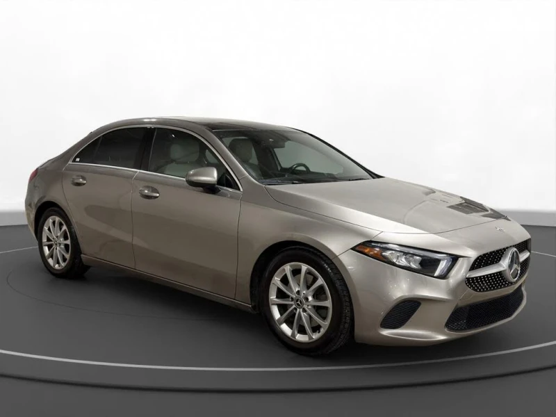 Mercedes-Benz A 220 A-Class A* 4MATIC* АвтоКредит* (ЦЕНА ДО БГ), снимка 4 - Автомобили и джипове - 53500812