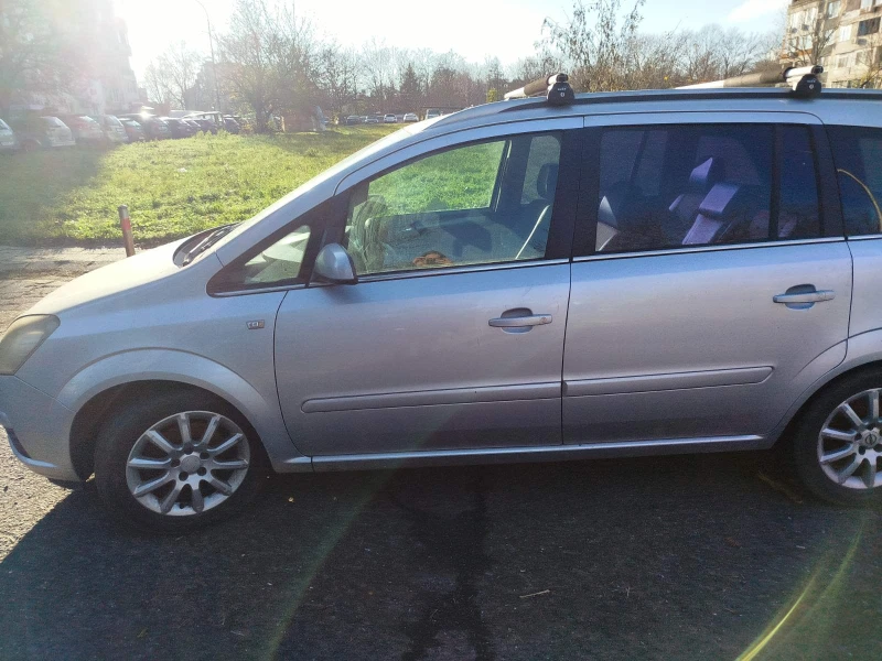 Opel Zafira, снимка 10 - Автомобили и джипове - 53559139