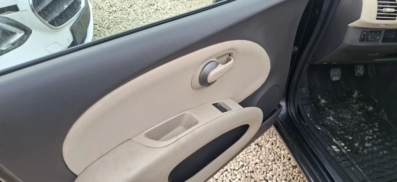 Nissan Micra 1.3 БЕНЗИН, снимка 8 - Автомобили и джипове - 53561648