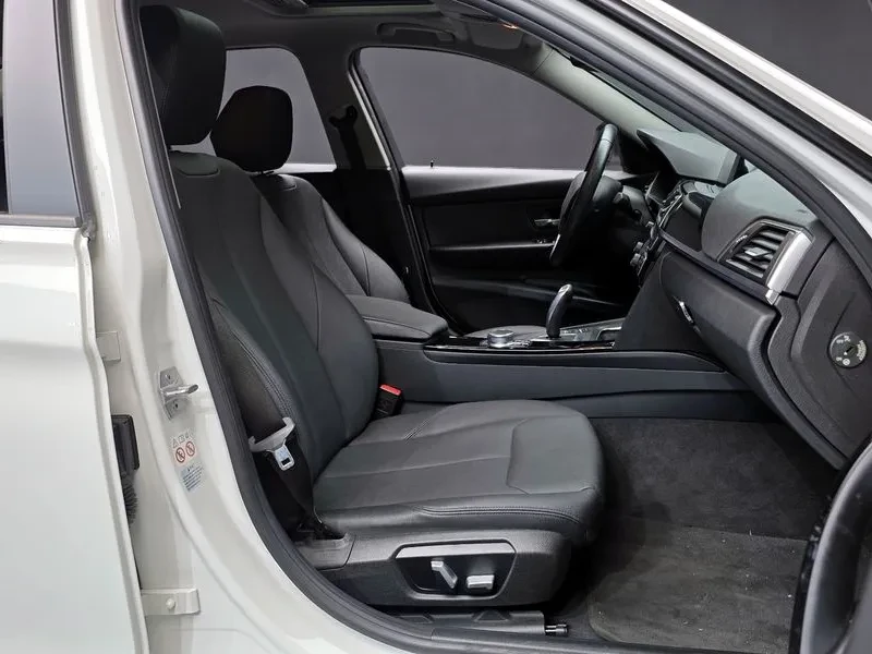 BMW 320 d, снимка 10 - Автомобили и джипове - 54592461