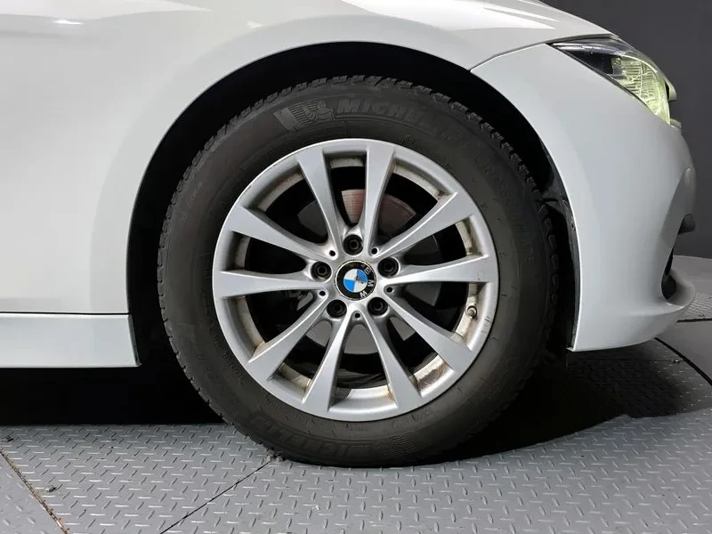 BMW 320 d, снимка 5 - Автомобили и джипове - 54592461