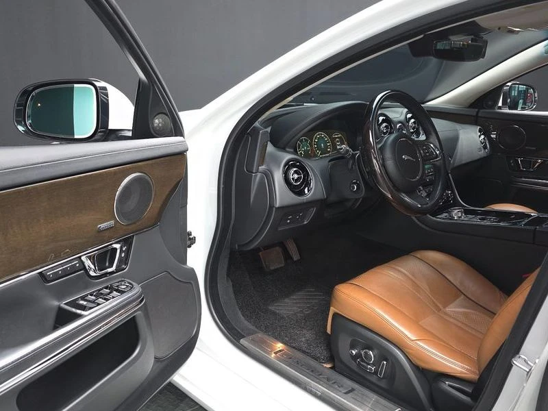 Jaguar Xj 3.0 Automatic, снимка 10 - Автомобили и джипове - 55926417