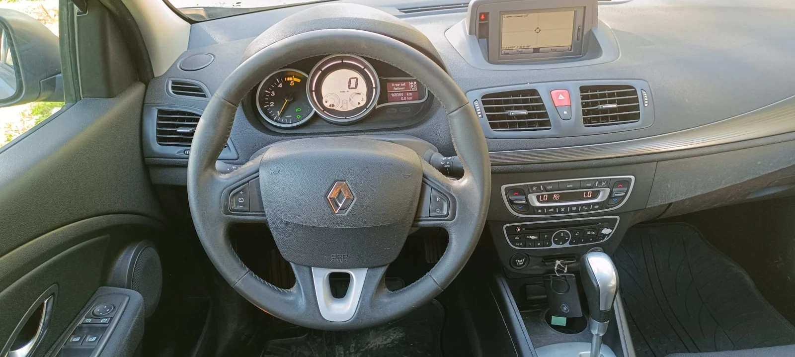 Renault Megane 1.5DCI Avtomat - изображение 10