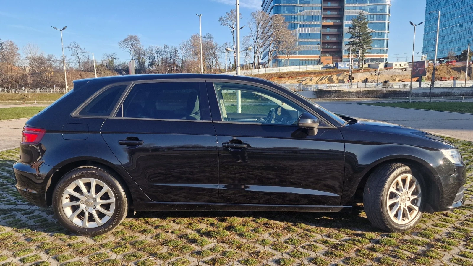 Audi A3 1.6 TDI Sportback Bi-Xenon NAVI - изображение 5