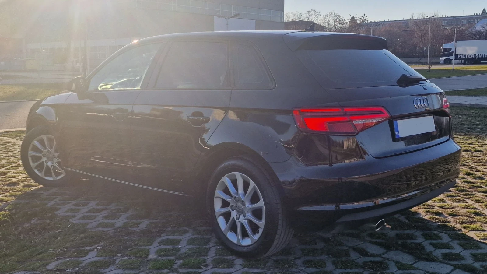 Audi A3 1.6 TDI Sportback Bi-Xenon NAVI - изображение 8