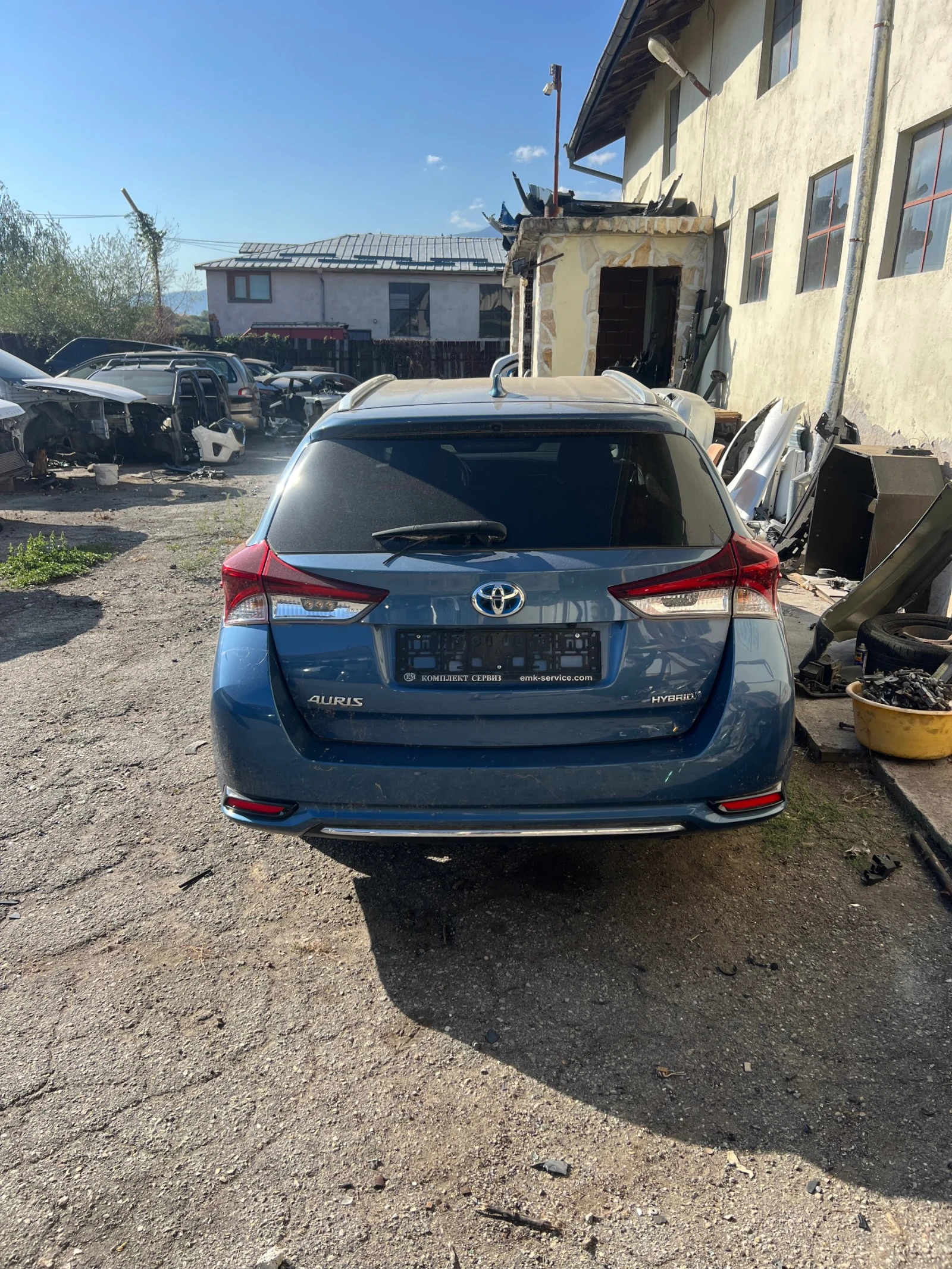 Toyota Auris 1.8HYBRId na 4asti - изображение 3