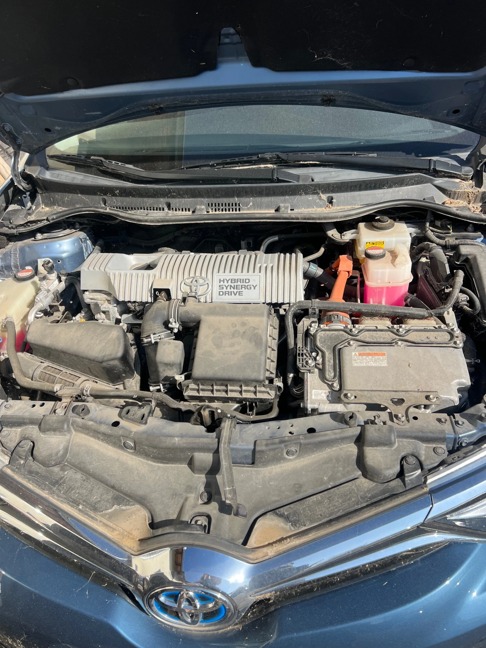 Toyota Auris 1.8HYBRId na 4asti - изображение 6