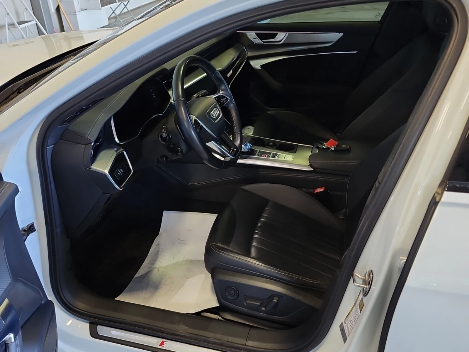 Audi A6 Technik* S-line* B&O* Distronic* Обдух* Пано* Каме - изображение 6