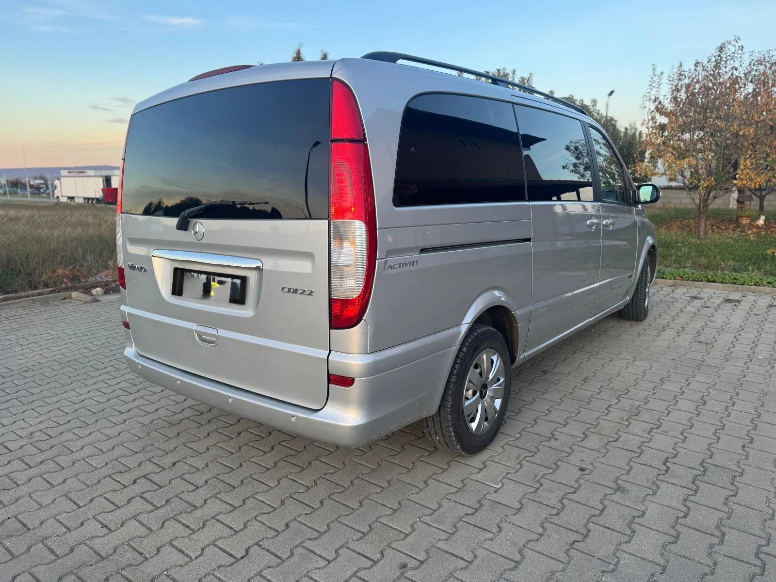 Mercedes-Benz Viano 2.2 CDI - изображение 3