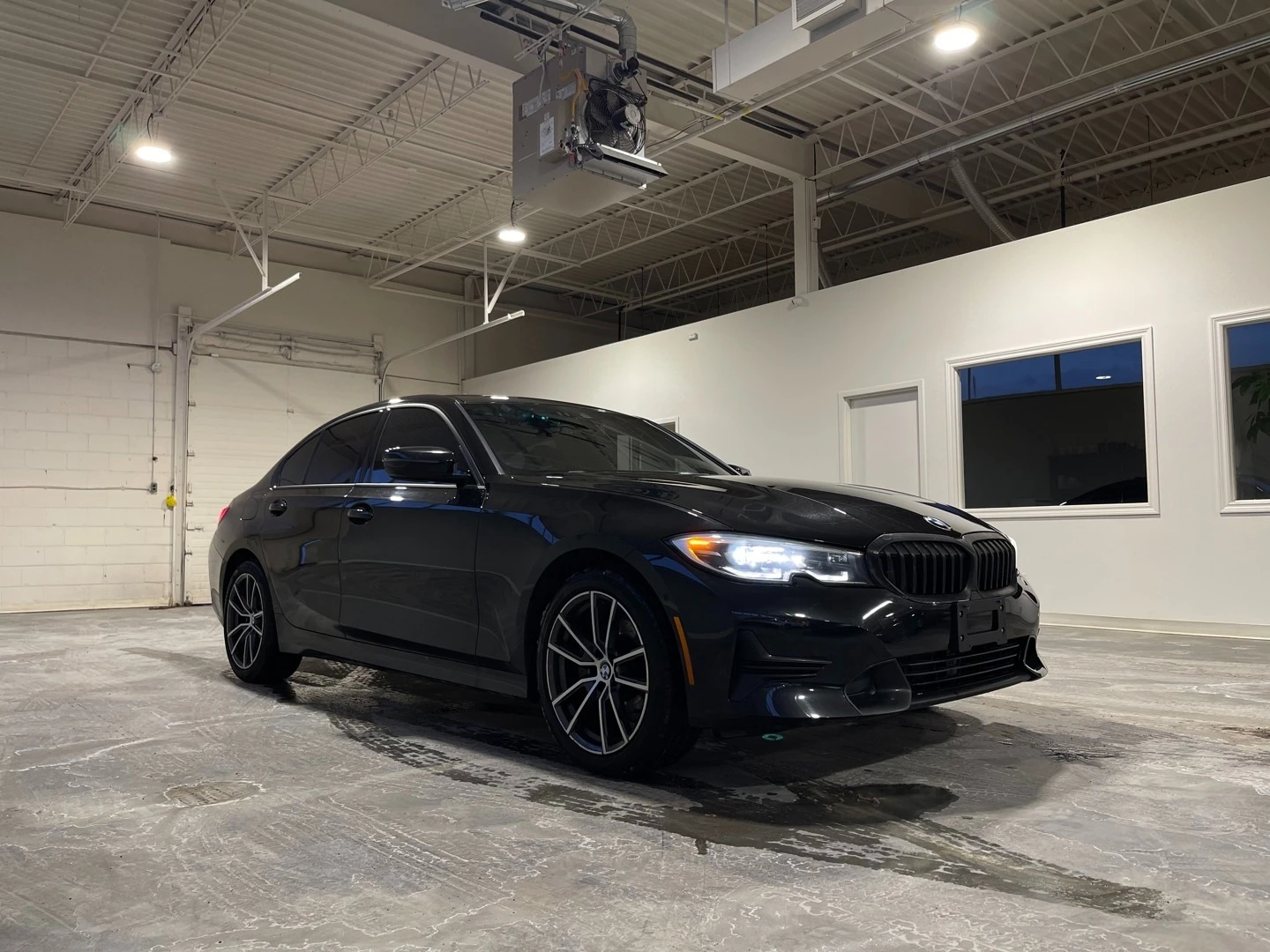 BMW 330 xDrive | Remote Start С РЕГИСТРАЦИЯ & АВТО КРЕДИТ  - изображение 3