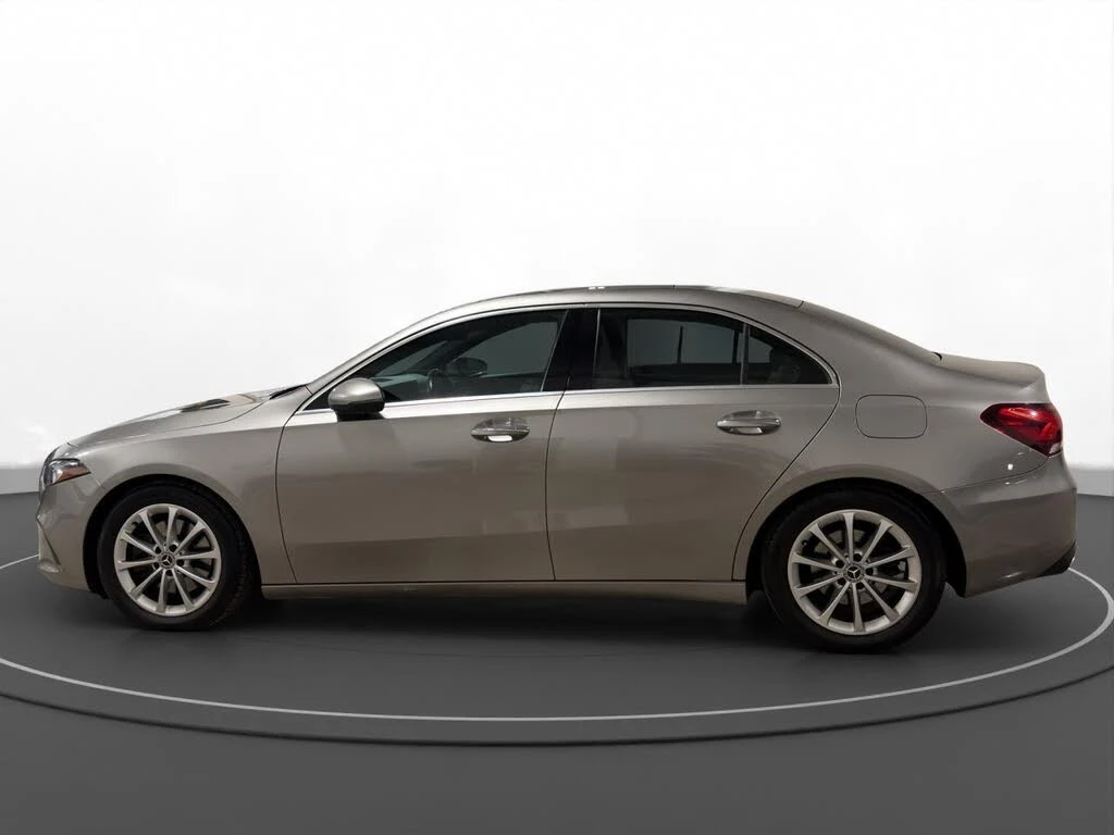 Mercedes-Benz A 220 A-Class A* 4MATIC* АвтоКредит* (ЦЕНА ДО БГ) - изображение 6