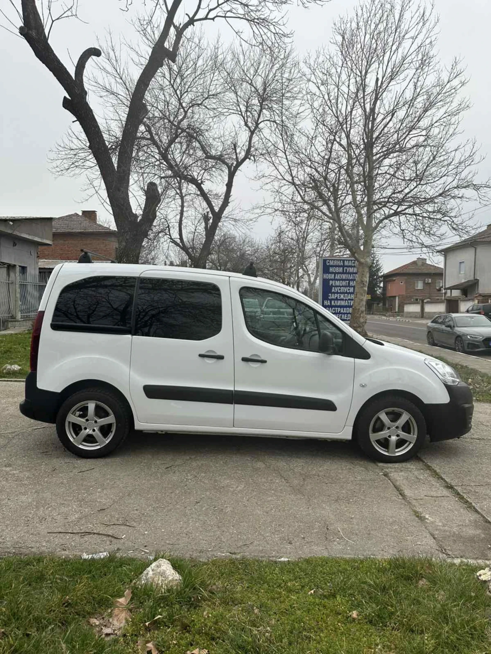 Peugeot Partner, снимка 8 - Автомобили и джипове - 53720305