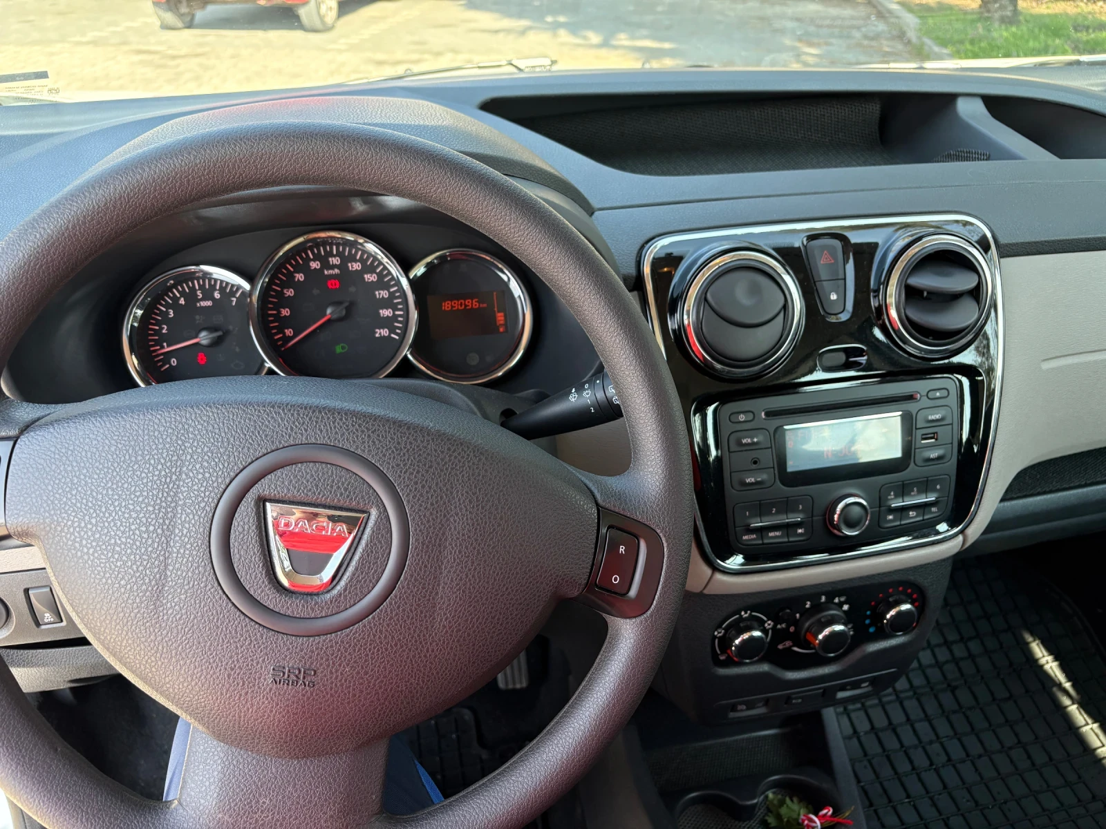 Dacia Dokker 1.5 DCI 90кс в перфектно състояние  - изображение 5