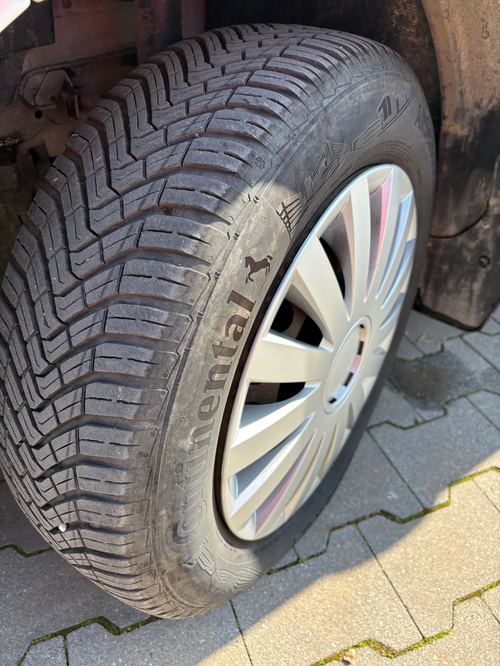 Dacia Dokker 1.5 DCI 90кс в перфектно състояние , снимка 13 - Автомобили и джипове - 53744782