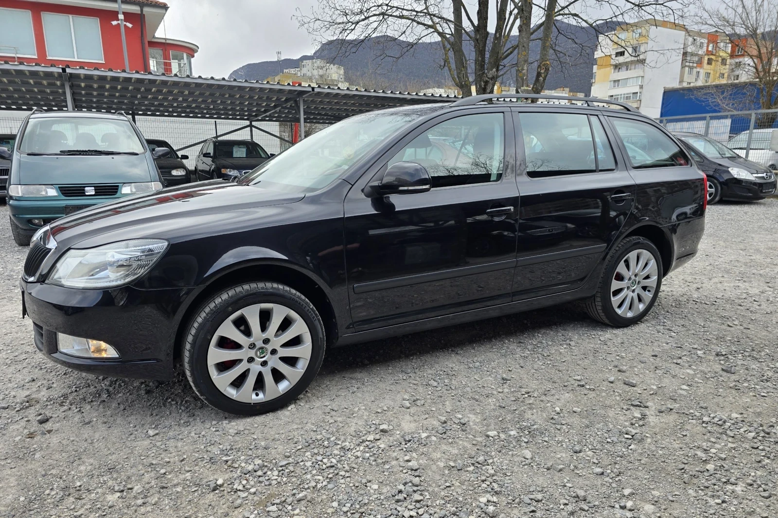 Skoda Octavia 1.6TDI XENON , снимка 6 - Автомобили и джипове - 54161204
