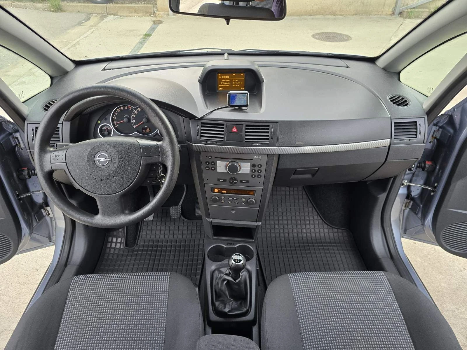 Opel Meriva 1.4i FACELIFT , снимка 10 - Автомобили и джипове - 54161204
