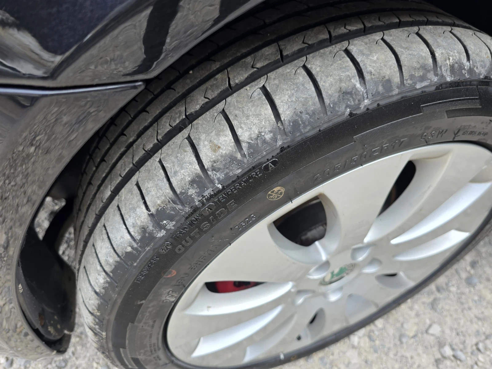 Skoda Octavia 1.6TDI XENON , снимка 13 - Автомобили и джипове - 54161204