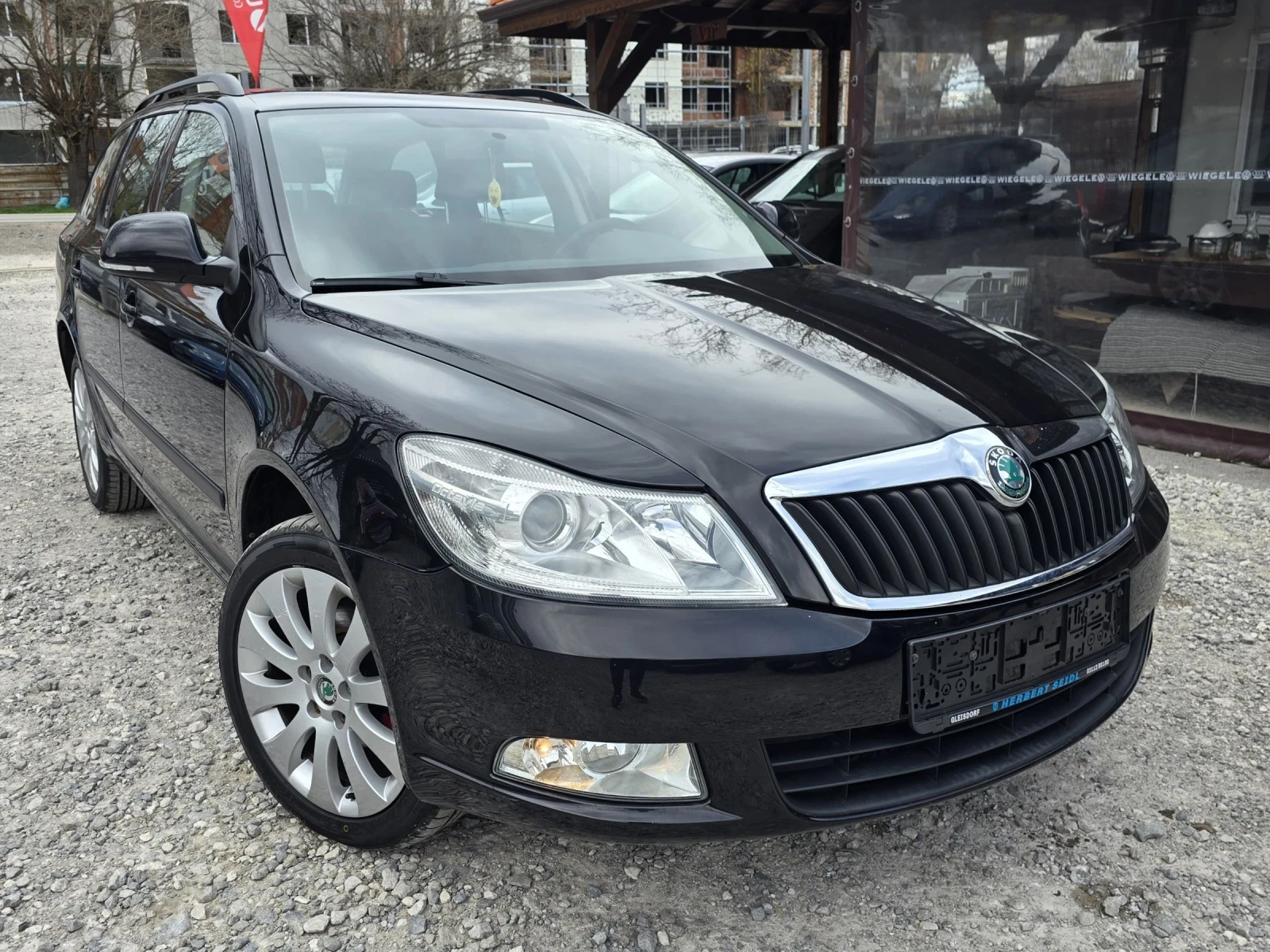 Skoda Octavia 1.6TDI XENON , снимка 4 - Автомобили и джипове - 54161204
