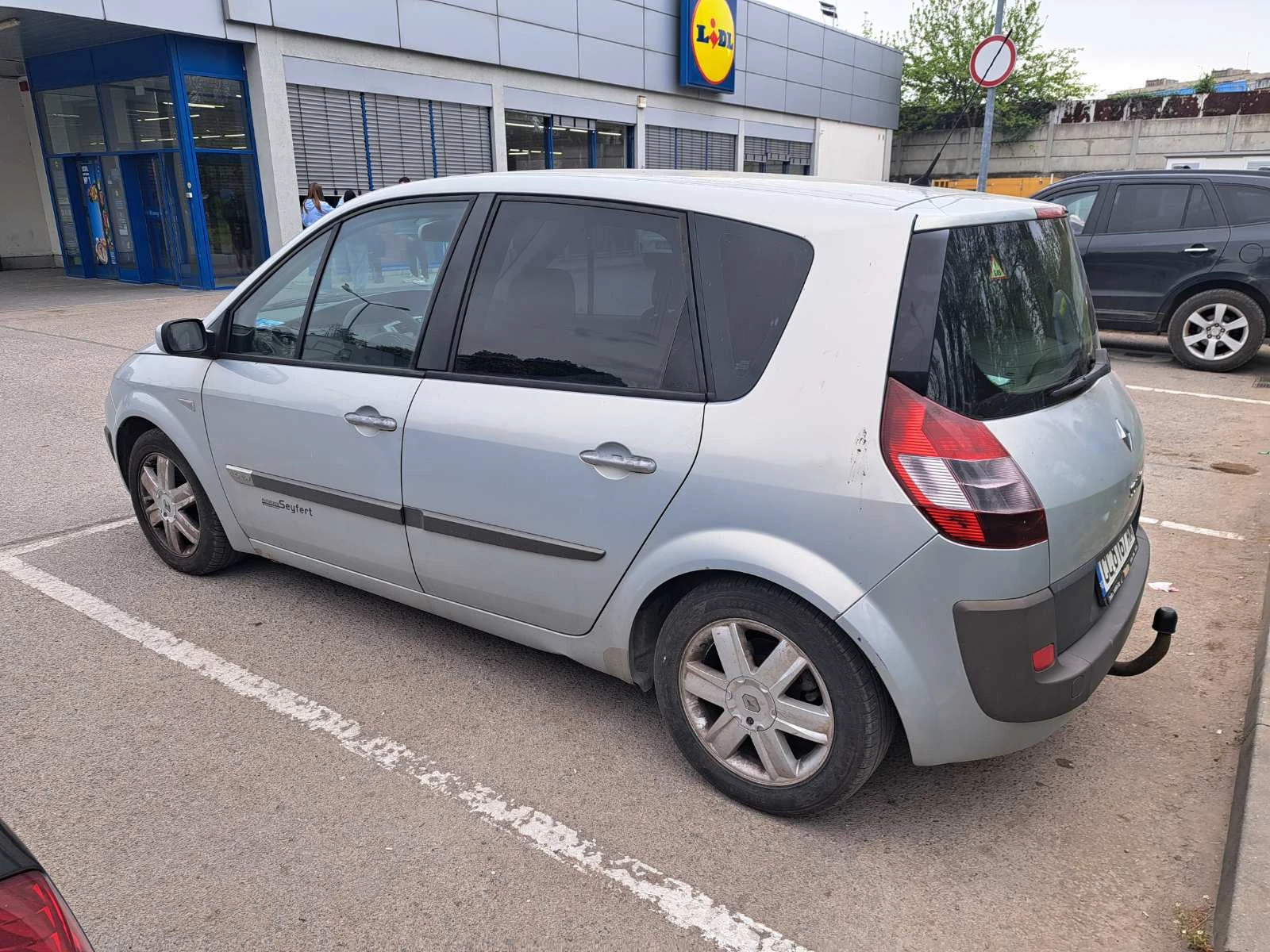 Renault Scenic 1, 6, снимка 3 - Автомобили и джипове - 54360525