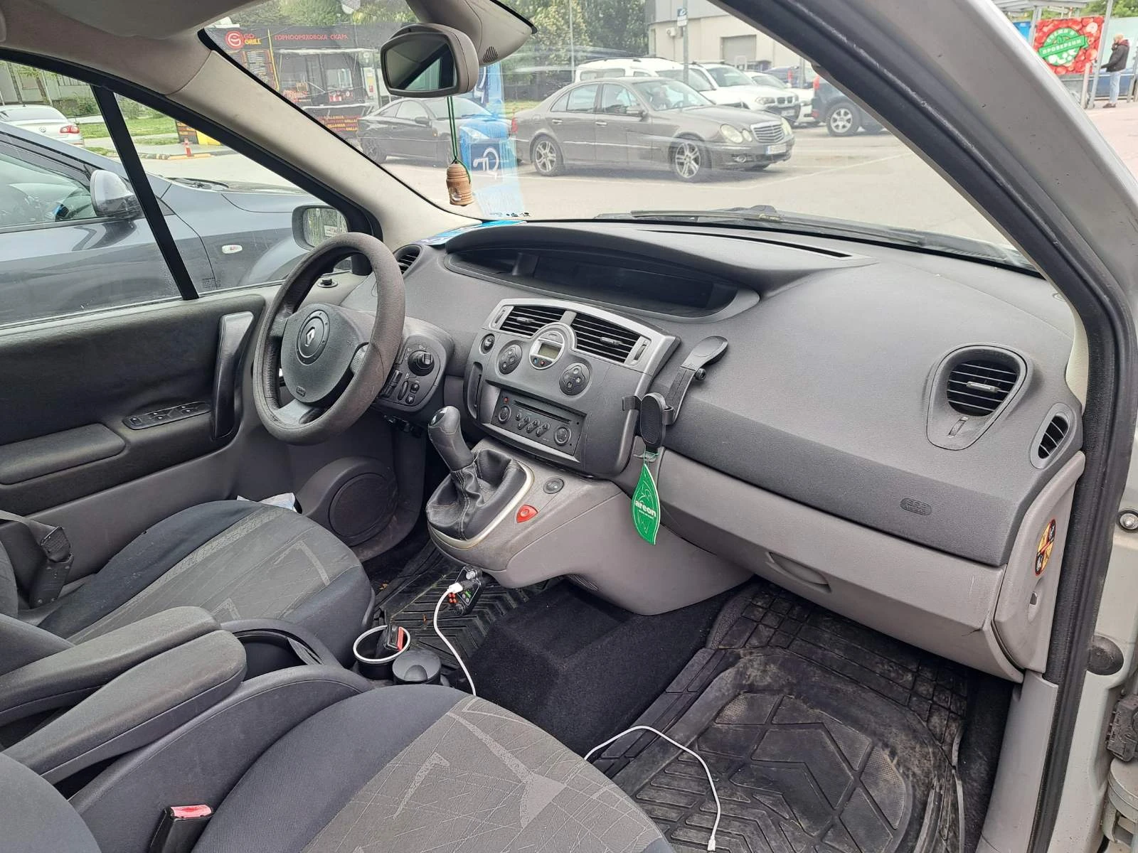 Renault Scenic 1, 6, снимка 5 - Автомобили и джипове - 54360525