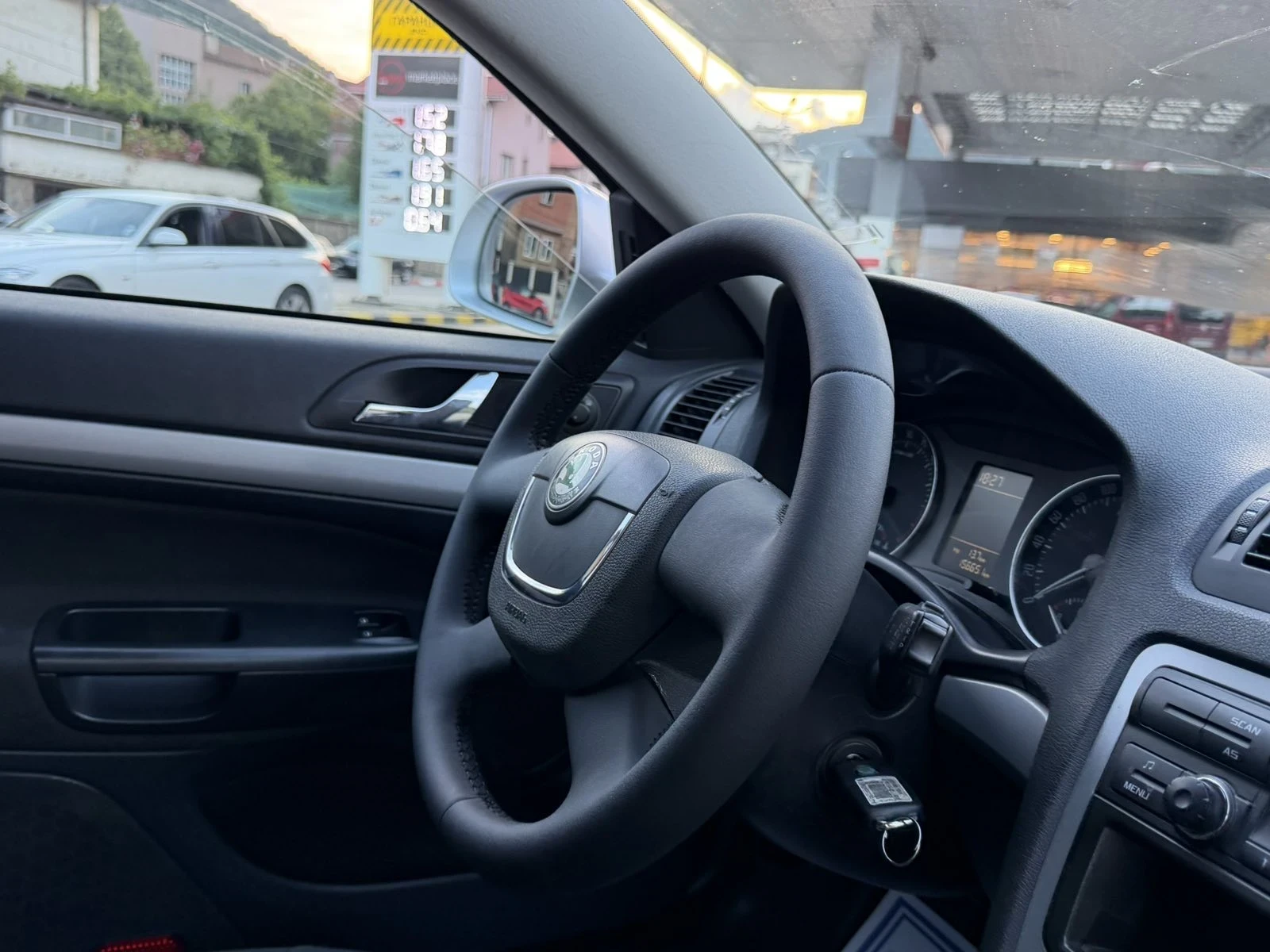 Skoda Octavia 155000 KM , снимка 13 - Автомобили и джипове - 54504630