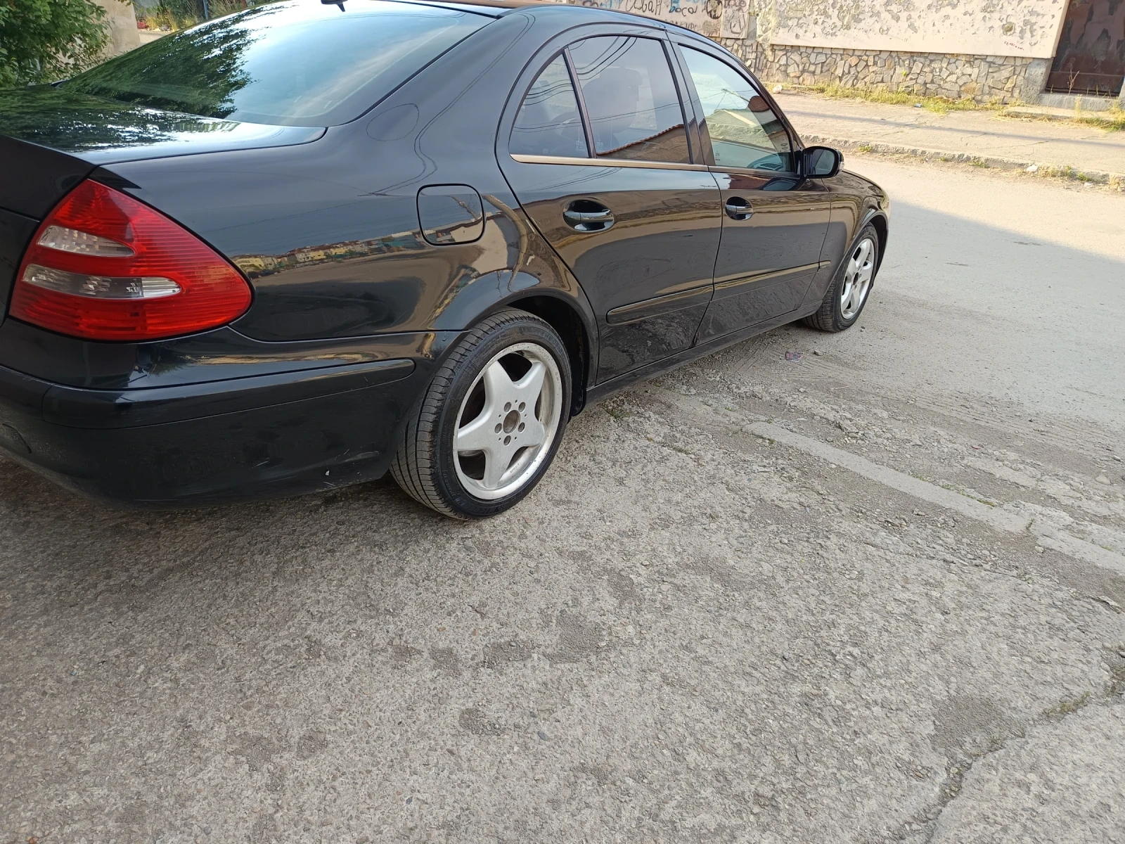 Mercedes-Benz E 220 Е 220 CDI автоматик, снимка 3 - Автомобили и джипове - 55049442