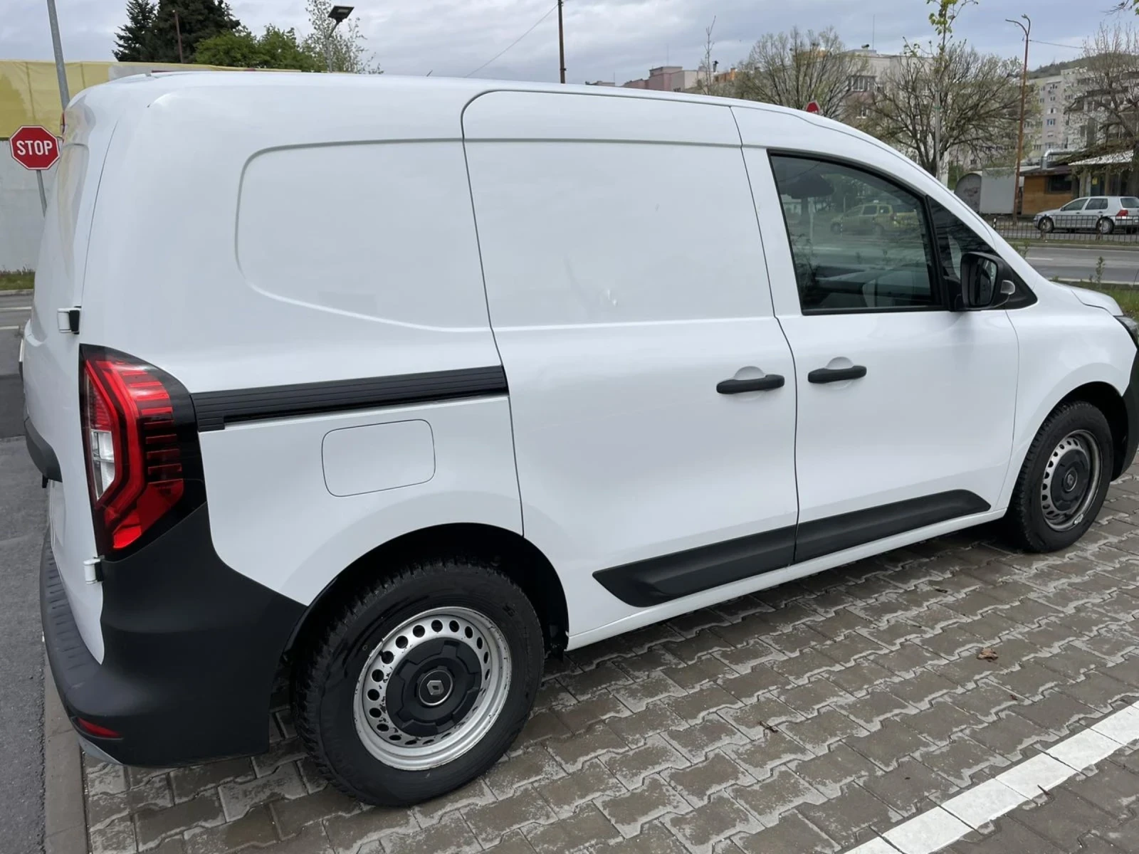 Renault Kangoo, снимка 6 - Автомобили и джипове - 55072243