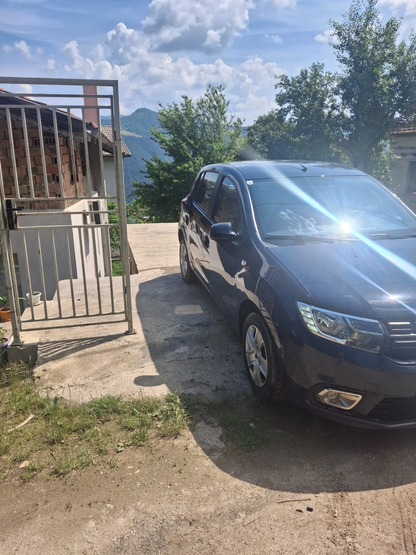 Dacia Sandero, снимка 4 - Автомобили и джипове - 55285623