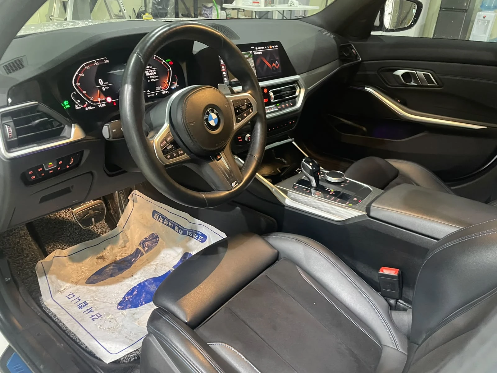 BMW 320 d RWD B47 LCI (FaceLift) ! M Pack !, снимка 8 - Автомобили и джипове - 55314440