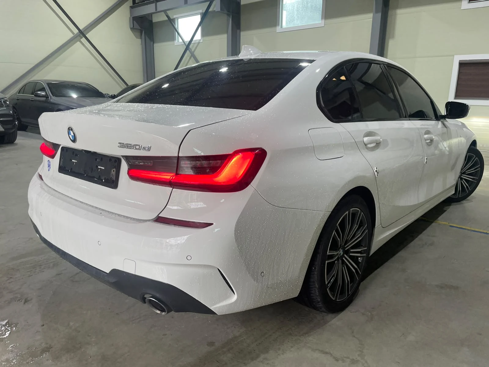 BMW 320 d RWD B47 LCI (FaceLift) ! M Pack !, снимка 4 - Автомобили и джипове - 55314440