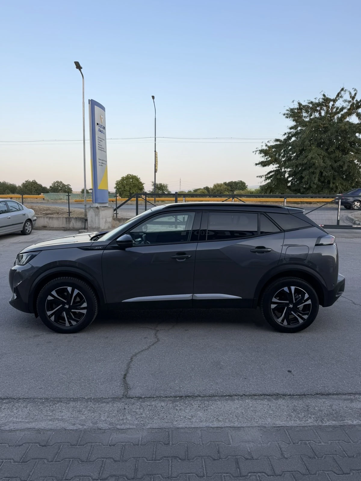 Peugeot 2008 GT-line, снимка 2 - Автомобили и джипове - 55895144