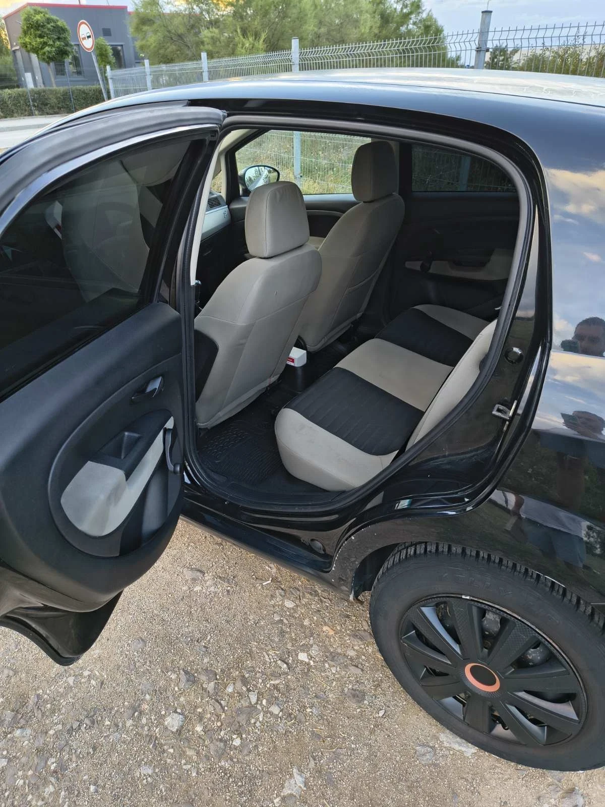 Fiat Punto, снимка 8 - Автомобили и джипове - 56087476