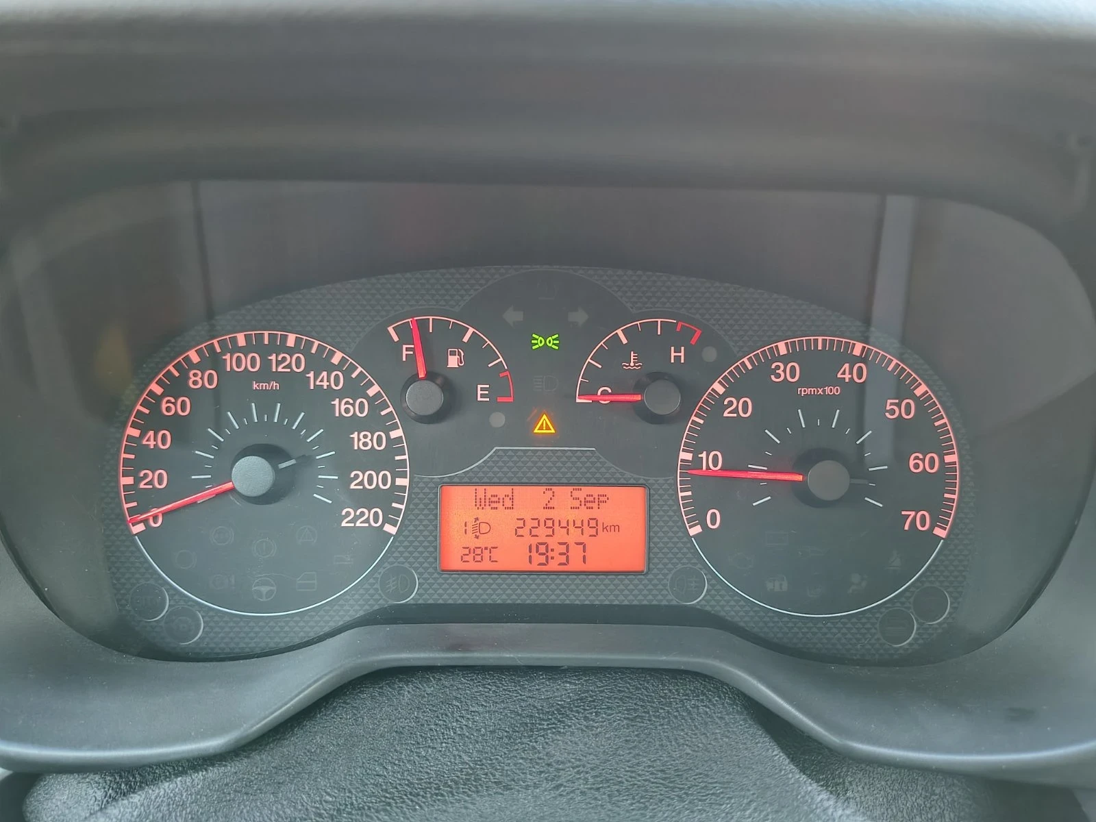 Fiat Punto, снимка 13 - Автомобили и джипове - 56087476