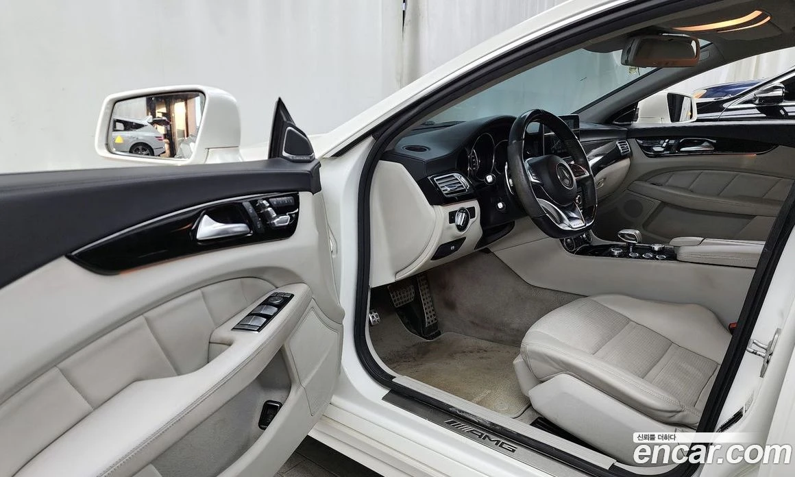 Mercedes-Benz CLS CLS63 AMG 4MATIC, снимка 10 - Автомобили и джипове - 56122359