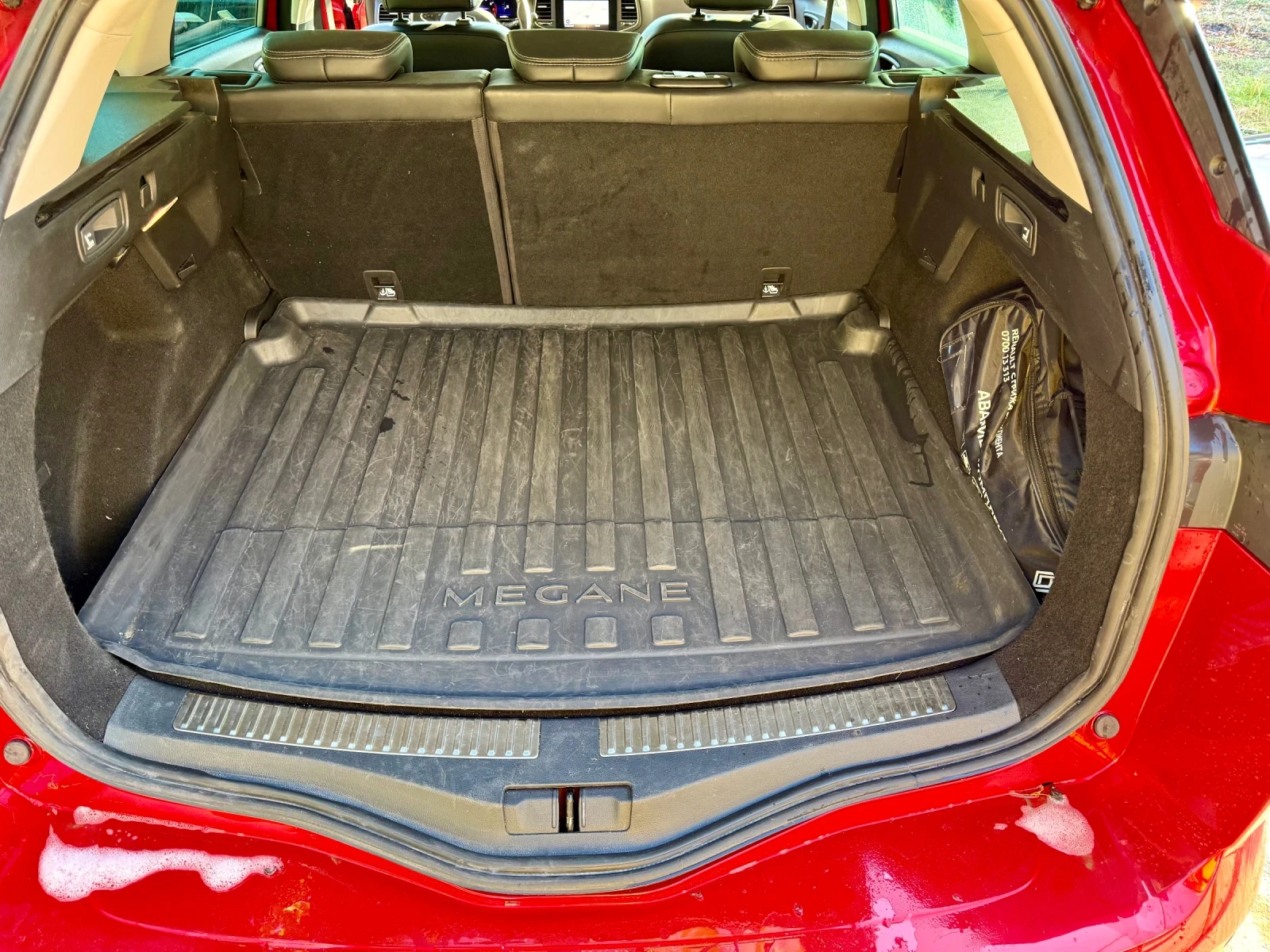 Renault Megane 1.3 TCe Grandtour, снимка 10 - Автомобили и джипове - 56571048