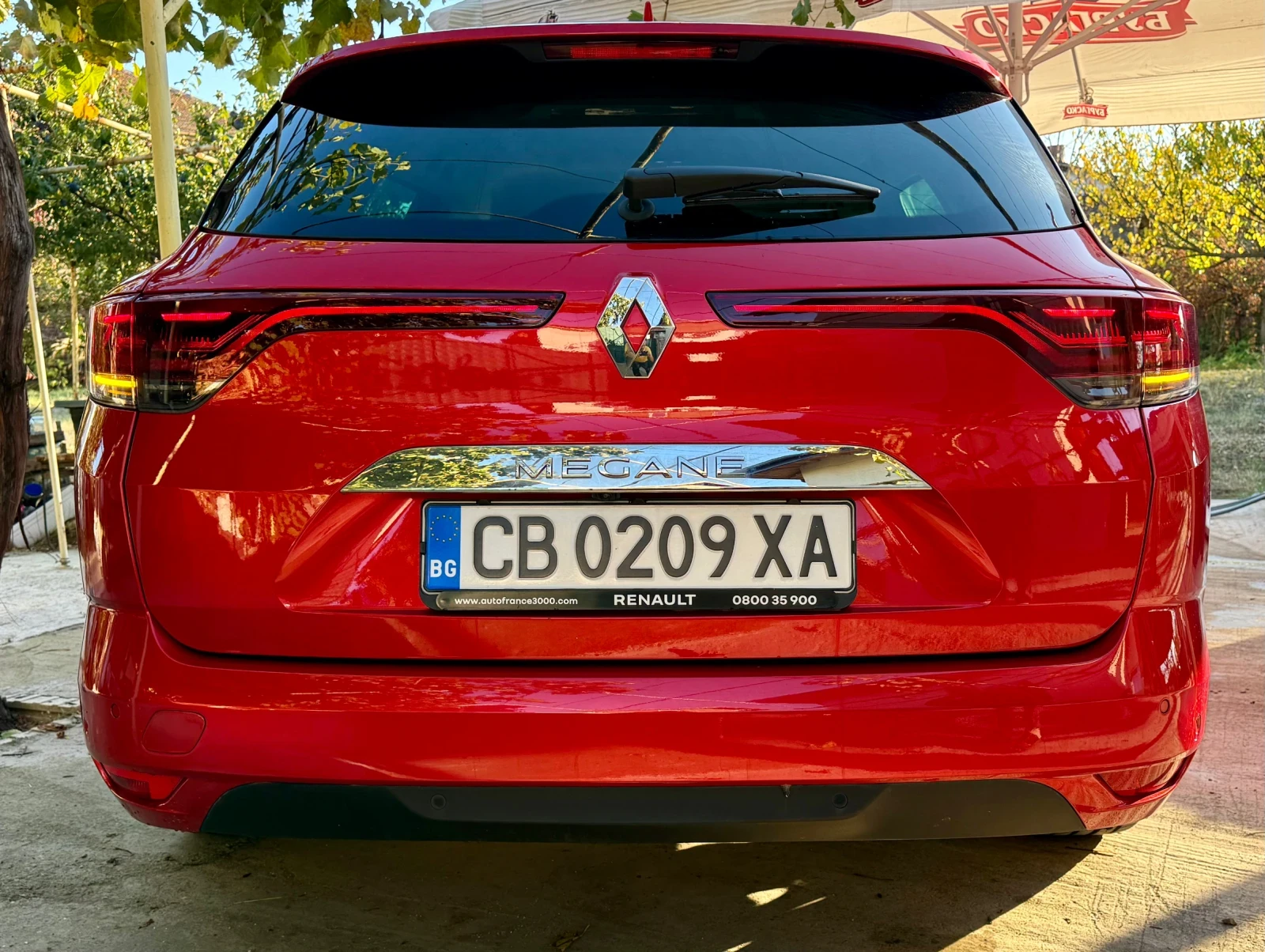 Renault Megane 1.3 TCe Grandtour, снимка 6 - Автомобили и джипове - 56571048