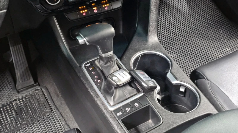 Kia Sportage 2.0 2WD PRESTIGE autogeorge.com, снимка 9 - Автомобили и джипове - 51903273