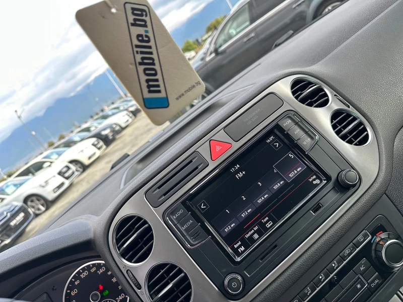 VW Tiguan 2.0TDI* 4 MOTION* AVTOMATIK* NAVI* TOP* , снимка 15 - Автомобили и джипове - 52021533